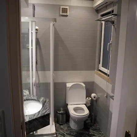 Elegance Hostal *