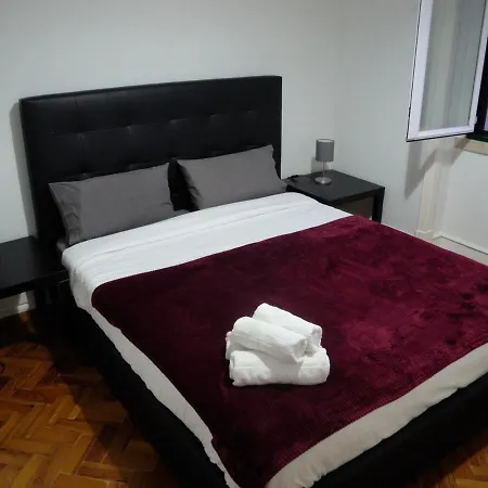 Elegance Hostal *